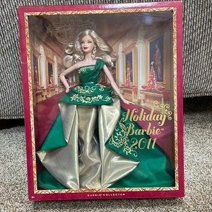 Barbie Collector’s Edition 2011 Holiday Barbie New in box